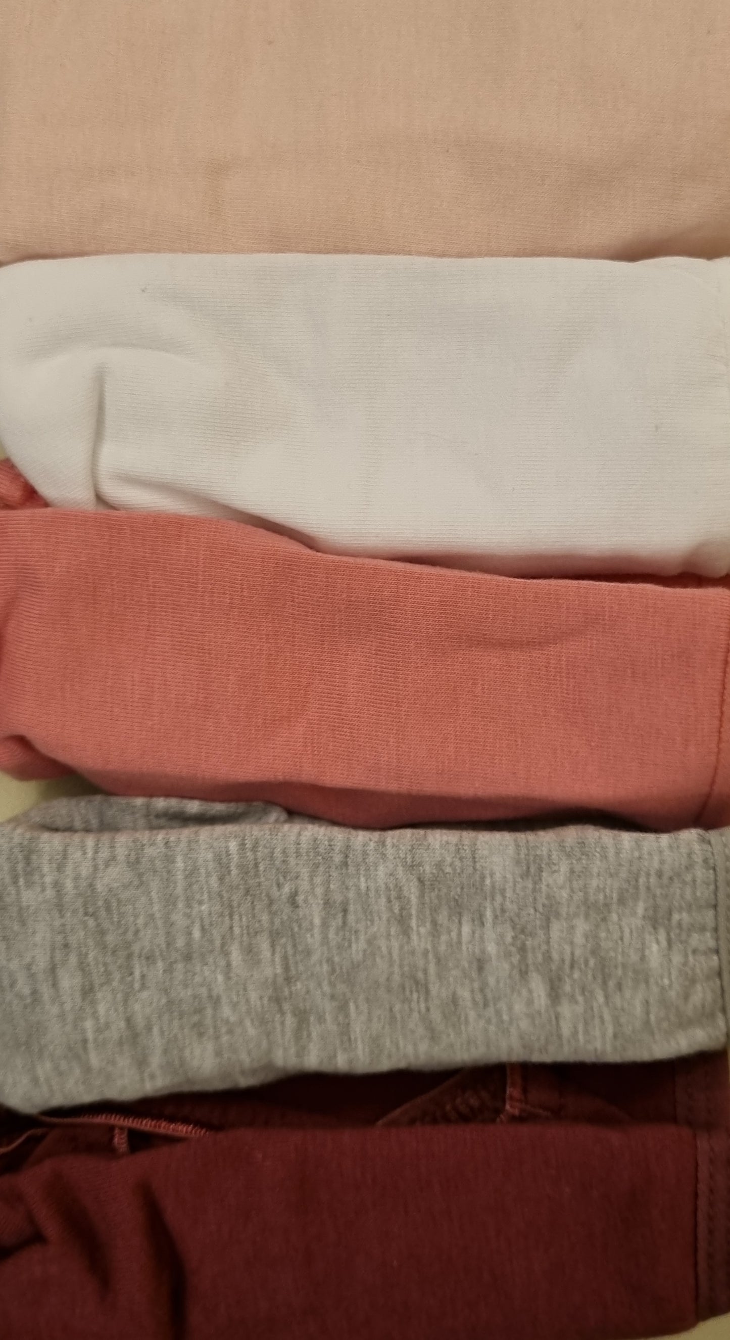 Strawberry Solid Dyed Hi Legs - Pack of 5